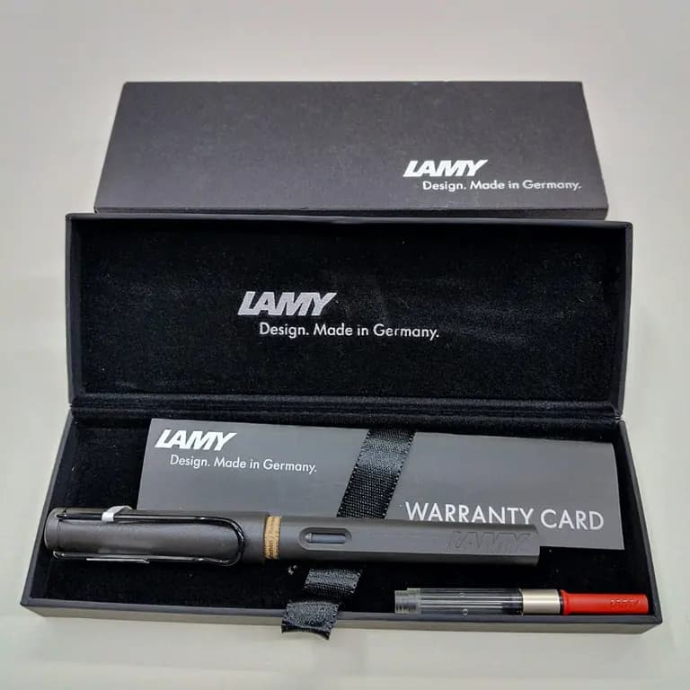 Original LAMY Safari Fountain Pen Umbra Nib Grade F With Converter